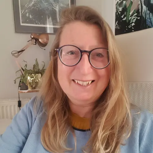 Diane websties with love selfie